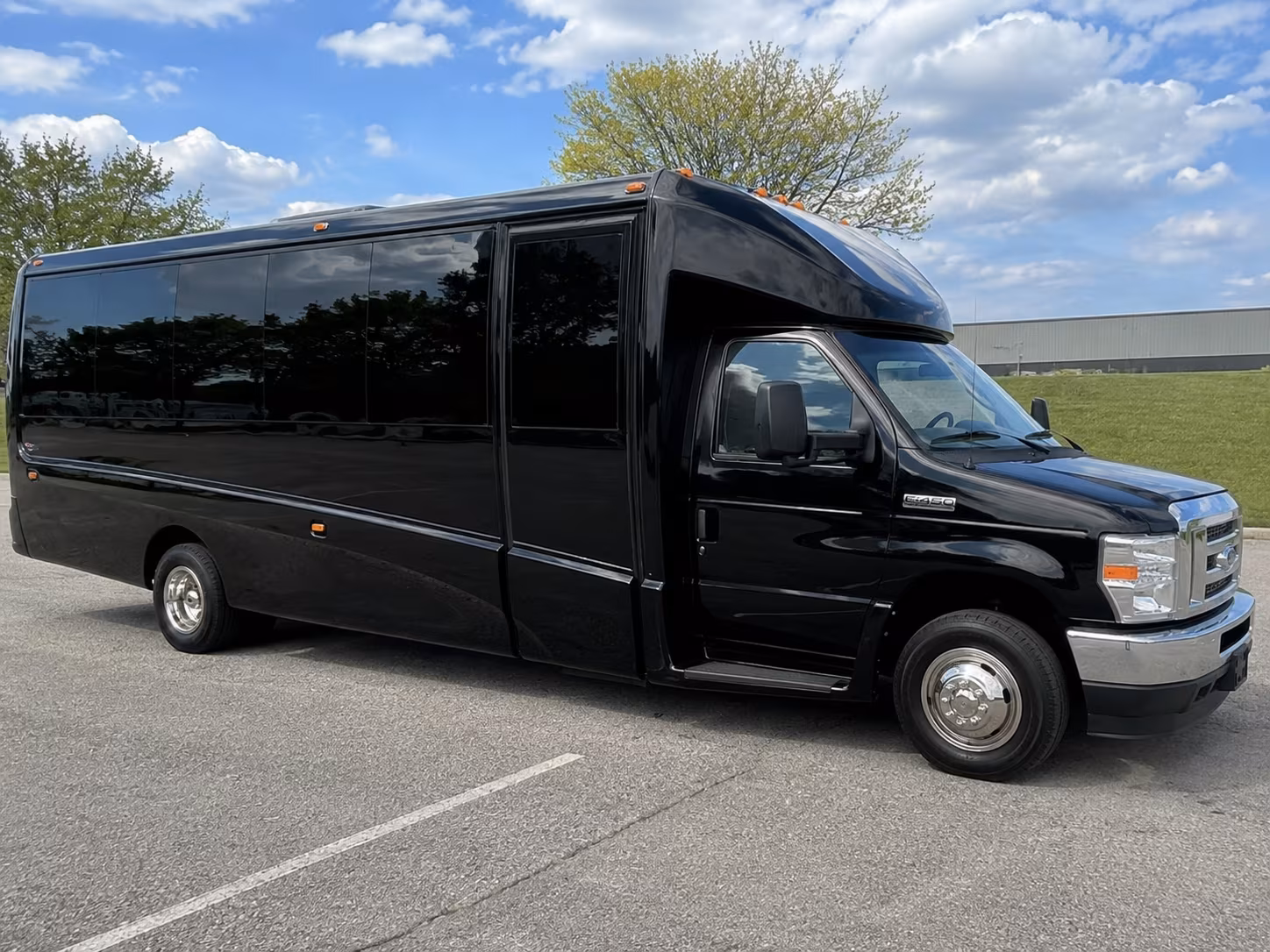 charter buses to red rocks amphitheatre from fort collins