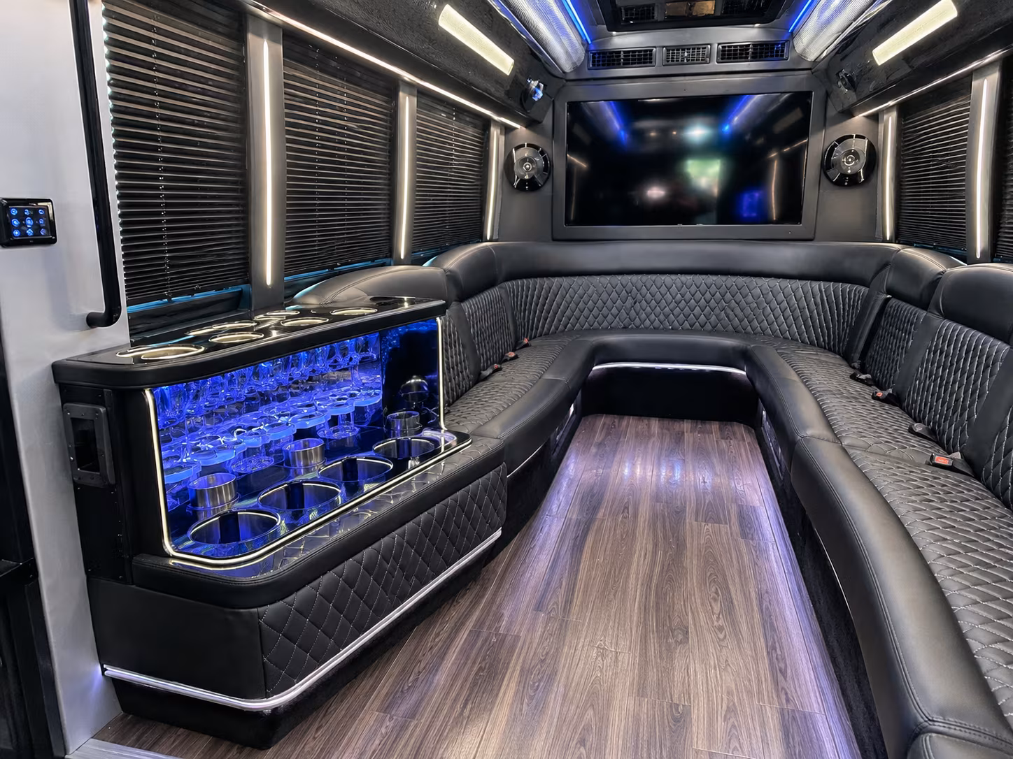 party buses for bachelorette wine tours around fort collins